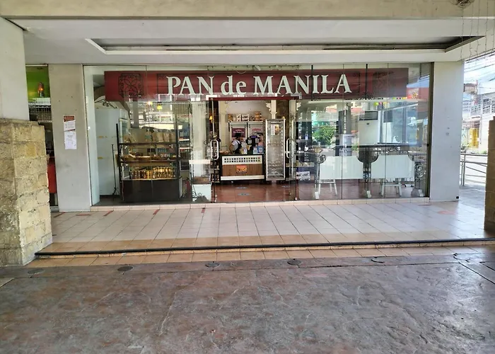 Comfy 33 The Persimmon Cebu