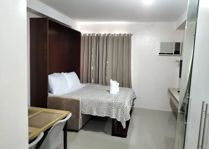 Comfy 33 The Persimmon Cebu
